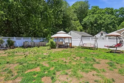 64 Senator St, Springfield, MA 01129 - Photo 35