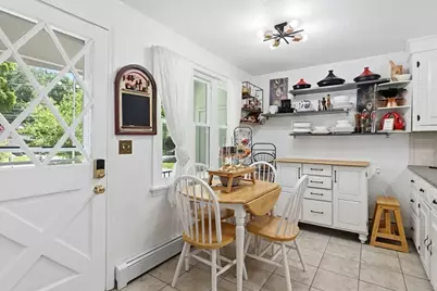 64 Senator St, Springfield, MA 01129 - Photo 3