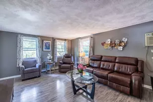 148 South St, Reading, MA 01867 - Photo 11