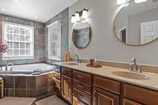 394 Mohawk Rd, Raynham, MA 02767 - Photo 27