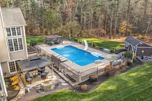 394 Mohawk Rd, Raynham, MA 02767 - Photo 5