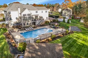 394 Mohawk Rd, Raynham, MA 02767 - Photo 1