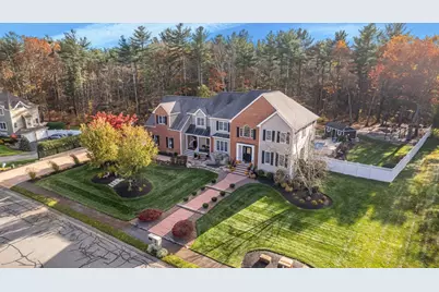 394 Mohawk Rd, Raynham, MA 02767 - Photo 3