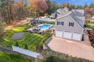 394 Mohawk Rd, Raynham, MA 02767 - Photo 3