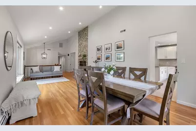 6 Hampton Court, Lynnfield, MA 01940 - Photo 5
