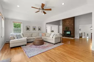 6 Hampton Ct, Lynnfield, MA 01940 - Photo 15