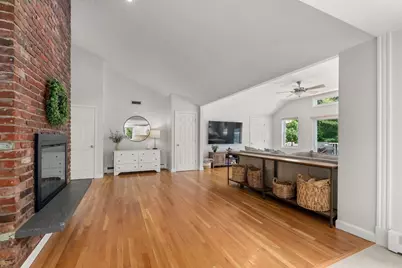 6 Hampton Court, Lynnfield, MA 01940 - Photo 11