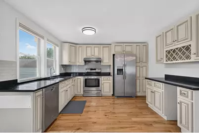 524 Lowell St, Methuen, MA 01844 - Photo 3
