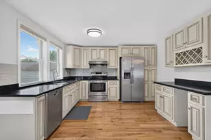 524 Lowell St, Methuen, MA 01844 - Photo 3