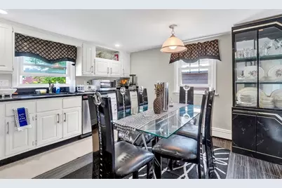 143 Myrtle Street, Melrose, MA 02176 - Photo 9