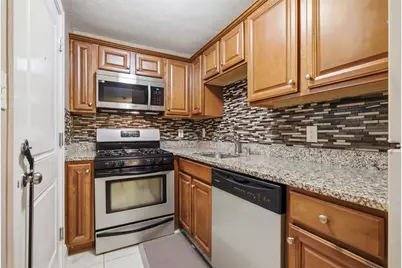 6 Kenmar Dr #4, Billerica, MA 01821 - Photo 17