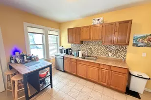 14 Madison St, Somerville, MA 02143 - Photo 7