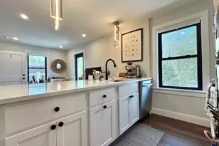35 Hunnewell, Boston, MA 02135 - Photo 9