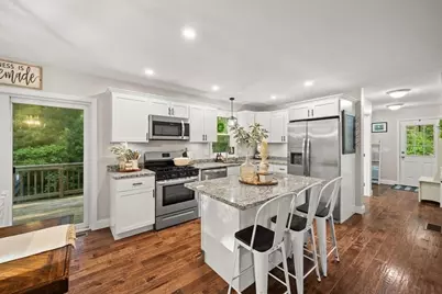 405 Norton Ave, Taunton, MA 02780 - Photo 7