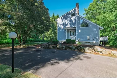 89 Poquanticut Ave, Easton, MA 02356 - Photo 3