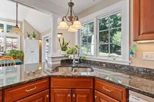 83 Longview St, Haverhill, MA 01830 - Photo 5