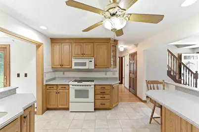 474 Orchard St, Raynham, MA 02767 - Photo 3