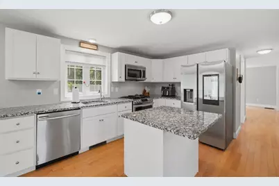 686 Willard Street, Leominster, MA 01453 - Photo 11