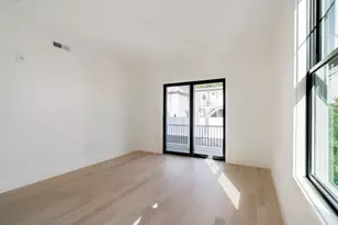 387 Norfolk St, Cambridge, MA 02139 - Photo 11