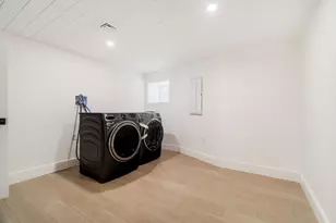 387 Norfolk St, Cambridge, MA 02139 - Photo 35
