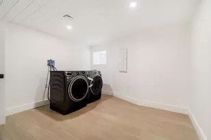 387 Norfolk St, Cambridge, MA 02139 - Photo 27