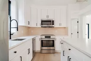 387 Norfolk St, Cambridge, MA 02139 - Photo 1