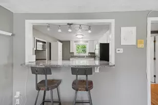 41 Vershire St, Boston, MA 02132 - Photo 9