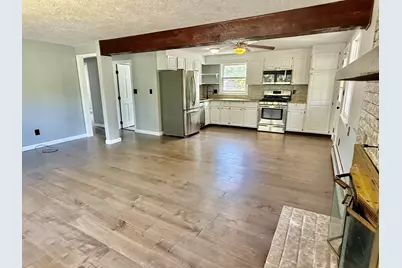 14 Greenville St, Billerica, MA 01821 - Photo 5