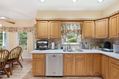 46 Washburn St, Northborough, MA 01532 - Photo 9
