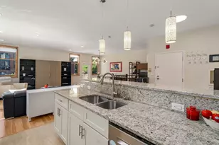 218 Thorndike St, Cambridge, MA 02141 - Photo 9