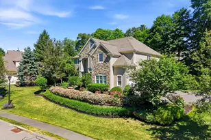 4 Shipley Ct, Middleton, MA 01949 - Photo 1