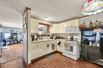 18 Brierwood Ln, Pittsfield, MA 01201 - Photo 9