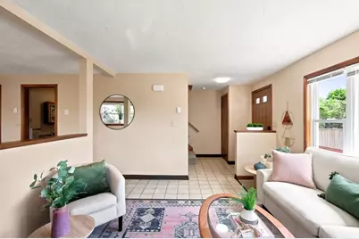 37 Mountain St #37, Woburn, MA 01801 - Photo 5