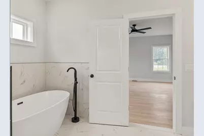 10 April Way, Millis, MA 02054 - Photo 19