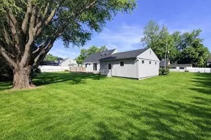 69 Lealand Ave, Agawam, MA 01001 - Photo 3