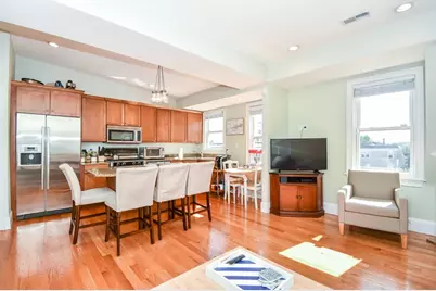 62 H St #3, Boston, MA 02127 - Photo 3