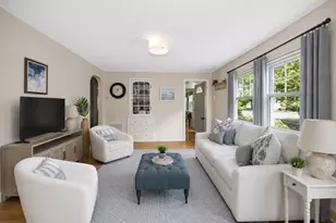 58 Jersey St, Marblehead, MA 01945 - Photo 3