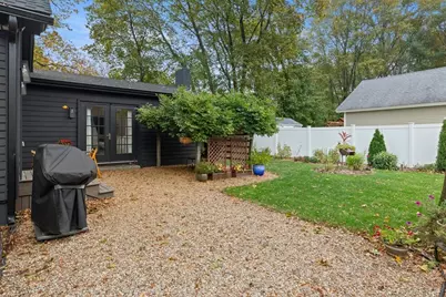 37 Moulton St, Newburyport, MA 01950 - Photo 31