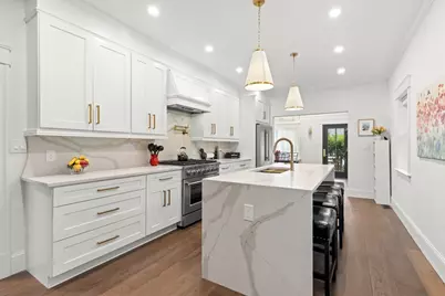 37 Moulton St, Newburyport, MA 01950 - Photo 15