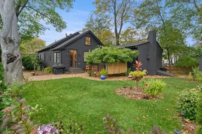 37 Moulton St, Newburyport, MA 01950 - Photo 3