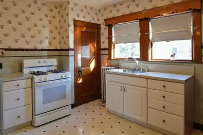 16 Glenwood Ave, Medford, MA 02155 - Photo 3