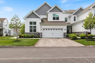 11 Hummingbird Wy, Methuen, MA 01844 - Photo 1