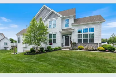 11 Hummingbird Way #11, Methuen, MA 01844 - Photo 3