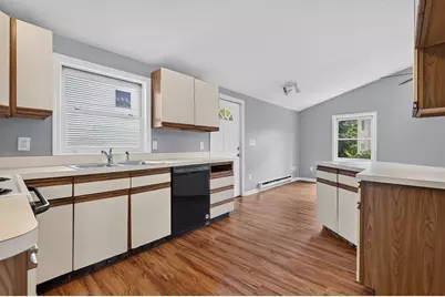 156 Pilgrim Ave, Worcester, MA 01604 - Photo 7