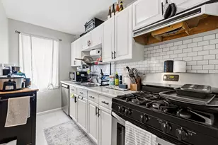 218 Bates St, New Bedford, MA 02745 - Photo 11