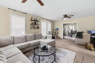 218 Bates St, New Bedford, MA 02745 - Photo 9