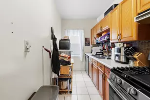 218 Bates St, New Bedford, MA 02745 - Photo 23