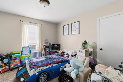 218 Bates St, New Bedford, MA 02745 - Photo 17