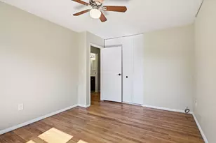 73 Regency Park Dr, Agawam, MA 01001 - Photo 21