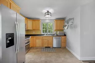 616 Plymouth St, Halifax, MA 02338 - Photo 9
